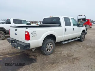 2014 Ford Super Duty F-250 SRW XL with VIN 1FT7W2B65EEB85926, listed as a IAAI auction lot 41251946 with 275,096 mi miles. Bid and sale history available at carsss.com. Image 4.