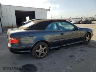 2003 Mercedes-Benz CLK-Class 4.3L with VIN WDBLK70G93T138327, listed as a Copart auction lot 81527674 with 118,590 mi miles and Salvage Title. Bid and sale history available at carsss.com. Image 3.