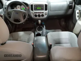 2005 Ford Escape XLT z VIN 1FMYU93145KB29172, wystawiony jako Copart lot #57724475 z przebiegiem 146 236 mil mil oraz Szkoda całkowita • Salvage title. Historia ofert i sprzedaży dostępna na DreamBid. Obrazek 8.