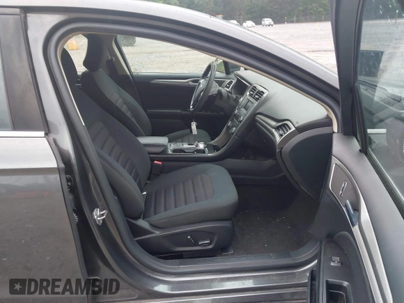 2017 Ford Fusion SE z VIN 3FA6P0HD6HR174945, wystawiony jako IAAI lot #42416548 z przebiegiem 128 410 mil mil oraz . Historia ofert i sprzedaży dostępna na DreamBid. Obrazek 5.