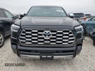 2024 Toyota Sequoia SR5 with VIN 7SVAAABA2RX035310, listed as a Copart auction lot 87412524 with 9,104 mi miles and Salvage Title. Bid and sale history available at carsss.com. Image 5.