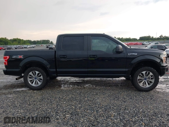 2018 Ford F-150 XL z VIN 1FTEW1CP4JFB01141, wystawiony jako IAAI lot #42703141 z przebiegiem 232 138 mil mil oraz . Historia ofert i sprzedaży dostępna na DreamBid. Obrazek 13.