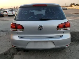 2013 Volkswagen Golf w/Conv & Sunroof с VIN WVWBB7AJ8DW030918, выставлен на аукционе Copart как лот 83351604 с пробегом 147 554 миль миль и Списание • Salvage title. История ставок и продаж доступна на DreamBid. Изображение 6.