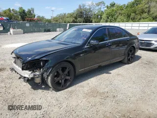 2013 Mercedes-Benz S 550 z VIN WDDNG7DB1DA495305, wystawiony jako Copart lot #54489095 z przebiegiem 131 387 mil mil oraz Nie do naprawy • Non repairable. Historia ofert i sprzedaży dostępna na DreamBid. Obrazek 1.