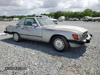1986 Mercedes-Benz 560 with VIN WDBBA48D9GA037751, listed as a Copart auction lot 54861415 with 86,212 mi miles and Clean Title. Bid and sale history available at carsss.com. Image 4.