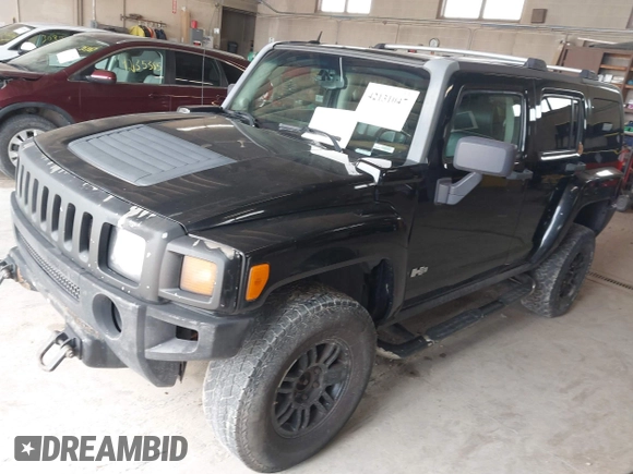 2006 Hummer H3 with VIN 5GTDN136268164216, listed as a IAAI auction lot 42131047 with 218,659 mi miles. Bid and sale history available at carsss.com. Image 2.
