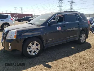 2015 GMC Terrain SLT z VIN 2GKFLSE33F6411946, wystawiony jako Copart lot #56019945 z przebiegiem 112 631 mil mil oraz Szkoda całkowita • Salvage title. Historia ofert i sprzedaży dostępna na DreamBid. Obrazek 1.