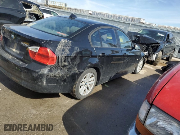 2007 BMW 3 Series 328i with VIN WBAVA37557NL12699, listed as a Copart auction lot 46258735 with 173,338 mi miles and Salvage title. Bid and sale history available at DreamBid. Image 3.