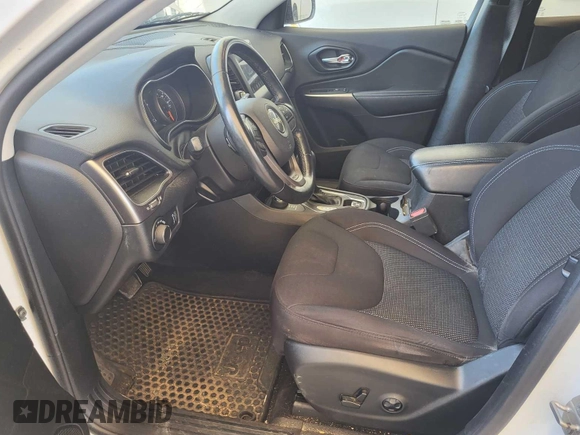 2020 Jeep Cherokee Latitude with VIN 1C4PJMCB1LD602371, listed as a IAAI auction lot 42806971 with 81,291 mi miles and . Bid and sale history available at DreamBid. Image 6.