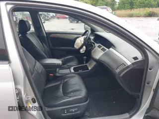 2007 Toyota Avalon XL z VIN 4T1BK36BX7U177246, wystawiony jako IAAI lot #42264311 z przebiegiem 183 324 mil mil oraz . Historia ofert i sprzedaży dostępna na DreamBid. Obrazek 5.