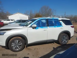 2024 Nissan Pathfinder SL with VIN 5N1DR3CC7RC310071, listed as a IAAI auction lot 41660927 with 3,427 mi miles. Bid and sale history available at carsss.com. Image 14.