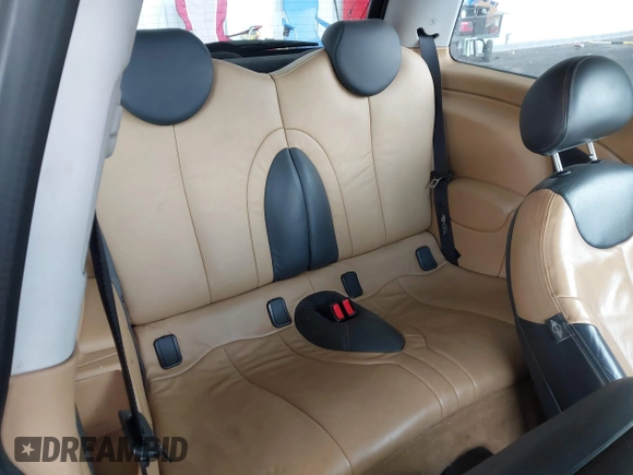 2003 MINI Hardtop с VIN WMWRC33473TC39868, выставлен на аукционе IAAI как лот 41279678 с пробегом 162 005 миль миль и . История ставок и продаж доступна на DreamBid. Изображение 8.