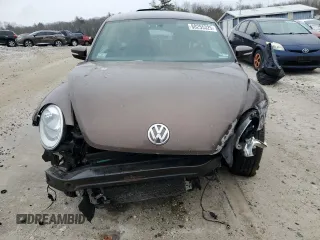2012 Volkswagen Beetle 2.5L PZEV with VIN 3VWJP7AT0CM628706, listed as a Copart auction lot 88255325 with 260,335 mi miles and Clean Title. Bid and sale history available at carsss.com. Image 5.