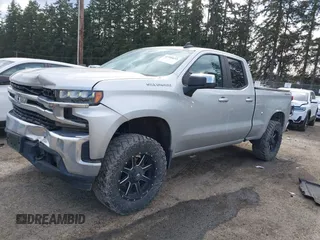2020 Chevrolet Silverado 1500 LT with VIN 1GCRYDEDXLZ164567, listed as a IAAI auction lot 41900655 with 66,722 mi miles. Bid and sale history available at carsss.com. Image 2.