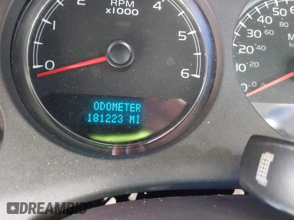 2007 Chevrolet Avalanche LTZ z VIN 3GNFK12357G123484, wystawiony jako IAAI lot #41881886 z przebiegiem 181 223 mil mil oraz . Historia ofert i sprzedaży dostępna na DreamBid. Obrazek 7.