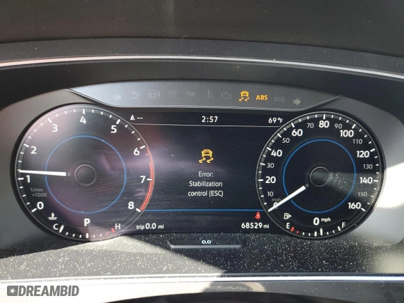 2018 Volkswagen Tiguan SEL Premium with VIN 3VV5B7AX2JM221667, listed as a Copart auction lot 48430745 with 68,529 mi miles and Salvage Title. Bid and sale history available at carsss.com. Image 9.