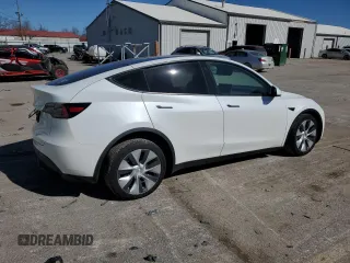 2021 Tesla Model Y Long Range with VIN 5YJYGDEE0MF077789, listed as a Copart auction lot 45838495 with 89,268 mi miles and Salvage Title. Bid and sale history available at DreamBid. Image 3.