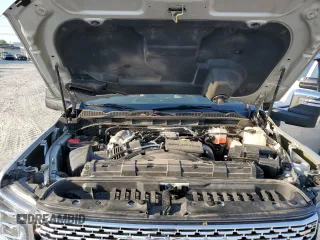 2022 GMC Sierra 3500HD Denali z VIN 1GT49WEY1NF311546, wystawiony jako Copart lot #69049904 z przebiegiem 32 844 mil mil oraz Szkody całkowita. Historia ofert i sprzedaży dostępna na DreamBid. Obrazek 12.