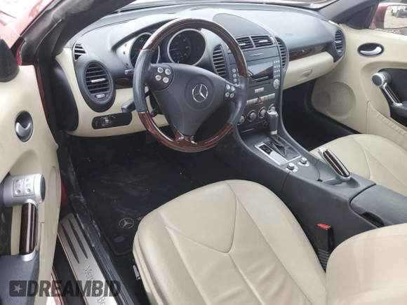 2007 Mercedes-Benz SLK 350 с VIN WDBWK56F57F139575, выставлен на аукционе Copart как лот 82769484 с пробегом 30 677 миль миль и Списание • Salvage title. История ставок и продаж доступна на DreamBid. Изображение 8.