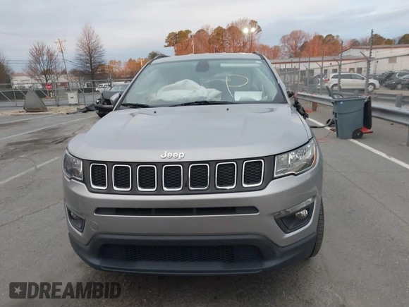 2018 Jeep Compass Altitude with VIN 3C4NJDBB5JT259158, listed as a IAAI auction lot 41752829 with 71,008 mi miles and . Bid and sale history available at carsss.com. Image 12.