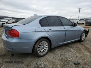 2009 BMW 3 Series 328i z VIN WBAPH77569NM27312, wystawiony jako Copart lot #44302435 z przebiegiem 155 572 mil mil oraz Szkoda całkowita • Salvage title. Historia ofert i sprzedaży dostępna na DreamBid. Obrazek 3.