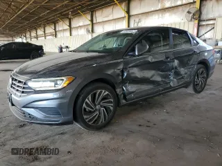 2020 Volkswagen Jetta SEL z VIN 3VWE57BU7LM089497, wystawiony jako Copart lot #43639495 z przebiegiem 42 048 mil mil oraz Czysty tytuł • Clean title. Historia ofert i sprzedaży dostępna na DreamBid. Obrazek 1.
