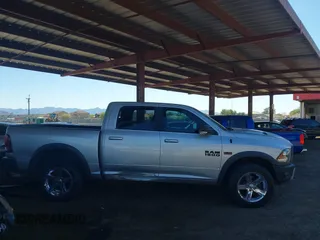 2017 Ram 1500 Rebel z VIN 1C6RR7YT9HS595619, wystawiony jako IAAI lot #41892988 z przebiegiem 115 388 mil mil oraz . Historia ofert i sprzedaży dostępna na DreamBid. Obrazek 13.