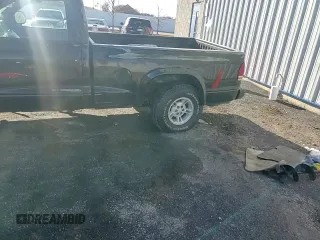 1997 Dodge Dakota z VIN 1B7GG26Y3VS174739, wystawiony jako Copart lot #49969395 z przebiegiem 226 942 mil mil oraz Nie do naprawy • Non repairable. Historia ofert i sprzedaży dostępna na DreamBid. Obrazek 11.