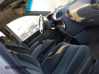 1997 Dodge Caravan LE with VIN 1B4GP54L3VB333541, listed as a IAAI auction lot 41012170 with 137,181 mi miles and . Bid and sale history available at carsss.com. Image 5.