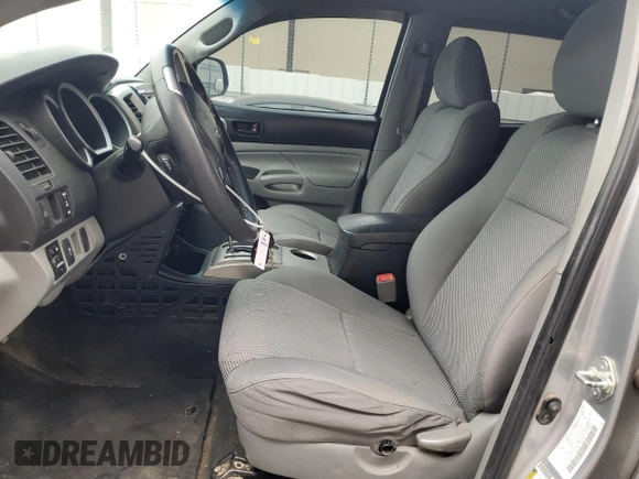 2015 Toyota Tacoma PreRunner with VIN 3TMKU4HN8FM046637, listed as a Copart auction lot 44077295 with 200,737 mi miles and Salvage title. Bid and sale history available at DreamBid. Image 7.