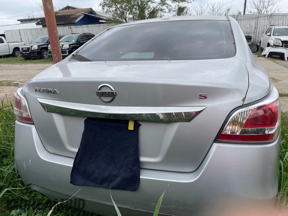 2015 Nissan Altima S with VIN 1N4AL3AP7FN348629, listed as a IAAI auction lot 41723798 with 283,642 mi miles and . Bid and sale history available at DreamBid. Image 14.