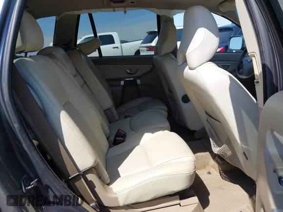 2008 Volvo XC90 V8 with VIN YV4CZ852181464333, listed as a IAAI auction lot 41983609 with 193,377 mi miles. Bid and sale history available at carsss.com. Image 8.