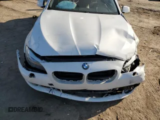 2013 BMW 5 Series 528i xDrive z VIN WBAXH5C51DD107260, wystawiony jako Copart lot #48537275 z przebiegiem 144 959 mil mil oraz Czysty tytuł • Clean title. Historia ofert i sprzedaży dostępna na DreamBid. Obrazek 12.
