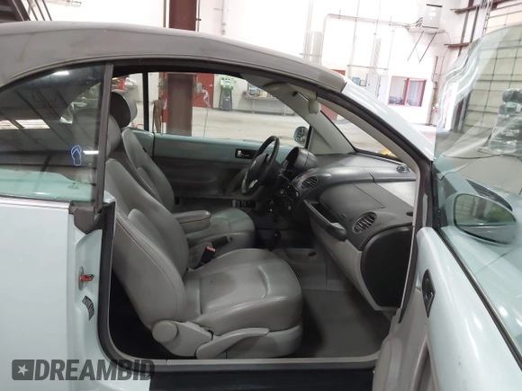 2006 Volkswagen Beetle z VIN 3VWRF31Y26M310844, wystawiony jako IAAI lot #42192356 z przebiegiem 120 740 mil mil oraz . Historia ofert i sprzedaży dostępna na DreamBid. Obrazek 5.