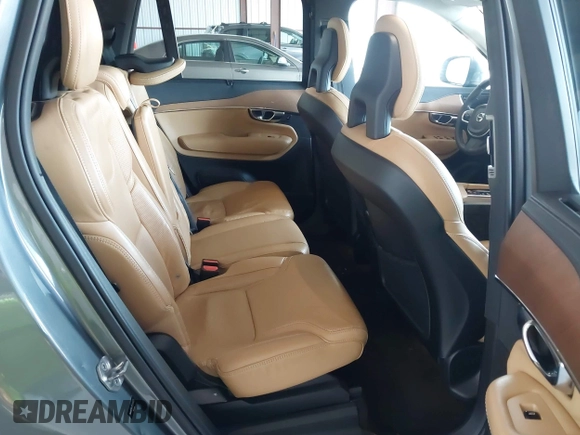 2016 Volvo XC90 T6 Inscription with VIN YV4A22PLXG1014855, listed as a IAAI auction lot 42150318 with 109,614 mi miles. Bid and sale history available at carsss.com. Image 8.