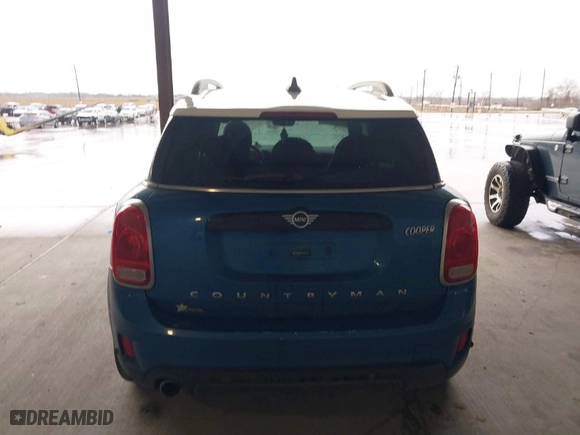 2020 MINI Countryman Cooper with VIN WMZYW3C01L3L09493, listed as a IAAI auction lot 41340290 with 92,472 mi miles. Bid and sale history available at carsss.com. Image 16.