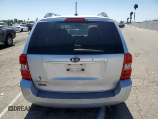 2009 Kia Sedona with VIN KNDMB133296299895, listed as a Copart auction lot 61930584 with 0 mi miles and Clean Title. Bid and sale history available at carsss.com. Image 6.