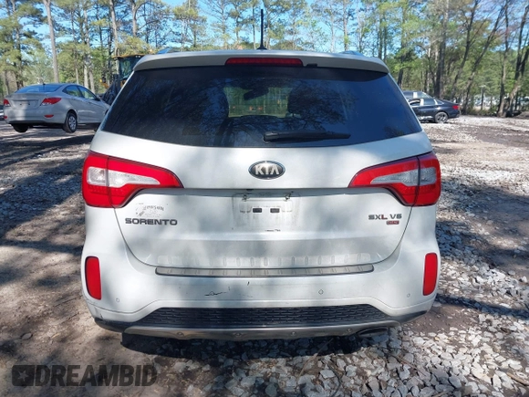 2014 Kia Sorento SX with VIN 5XYKW4A72EG492736, listed as a IAAI auction lot 42009349 with 165,492 mi miles. Bid and sale history available at carsss.com. Image 16.
