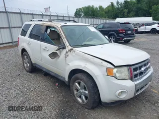 2011 Ford Escape Limited с VIN 1FMCU0EG9BKB38467, выставлен на аукционе IAAI как лот 42383927 с пробегом 271 130 миль миль и . История ставок и продаж доступна на DreamBid. Изображение 6.