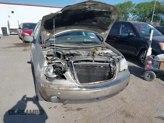 2007 Chrysler Pacifica Touring z VIN 2A8GF68X97R321657, wystawiony jako IAAI lot #42234925 z przebiegiem 180 253 mil mil oraz . Historia ofert i sprzedaży dostępna na DreamBid. Obrazek 6.