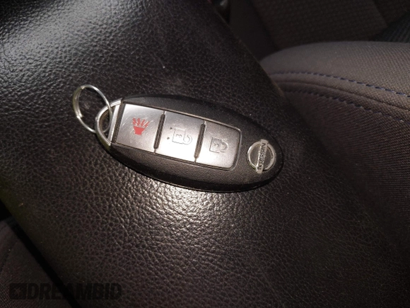 2009 Nissan Versa 1.8 S with VIN 3N1BC13E79L394807, listed as a IAAI auction lot 42198905 with 77,245 mi miles. Bid and sale history available at carsss.com. Image 11.