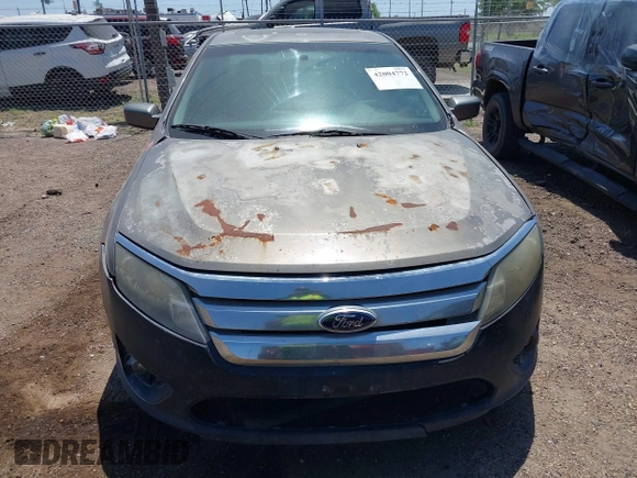 2010 Ford Fusion SE with VIN 3FAHP0HA0AR352188, listed as a IAAI auction lot 42004772 with 227,687 mi miles. Bid and sale history available at carsss.com. Image 6.