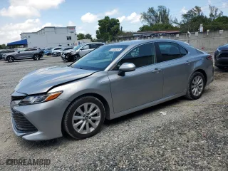 2019 Toyota Camry LE with VIN 4T1B11HK8KU186959, listed as a Copart auction lot 51000385 with 29,143 mi miles and Salvage Title. Bid and sale history available at carsss.com. Image 1.