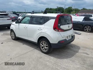 2020 Kia Soul LX with VIN KNDJ23AU6L7718360, listed as a IAAI auction lot 41975575 with 39,432 mi miles. Bid and sale history available at carsss.com. Image 3.