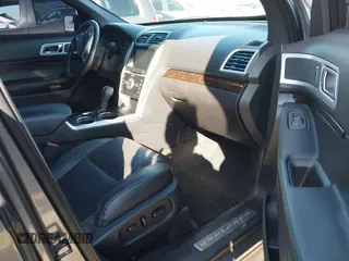 2014 Ford Explorer Limited z VIN 1FM5K7F88EGB53614, wystawiony jako IAAI lot #41752197 z przebiegiem 147 657 mil mil oraz . Historia ofert i sprzedaży dostępna na DreamBid. Obrazek 5.