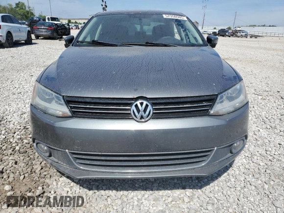 2012 Volkswagen Jetta TDI w/Premium & Nav z VIN 3VWLL7AJ2CM358901, wystawiony jako Copart lot #57350505 z przebiegiem 155 062 mil mil oraz Szkoda całkowita • Salvage title. Historia ofert i sprzedaży dostępna na DreamBid. Obrazek 5.