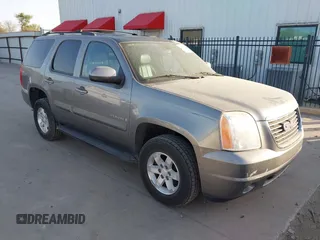 2008 GMC Yukon SLT w/4SB with VIN 1GKFK13078R227526, listed as a IAAI auction lot 41830004 with 143,728 mi miles. Bid and sale history available at carsss.com. Image 1.