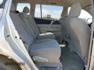 2010 Toyota Highlander with VIN 5TDBK3EH1AS033378, listed as a Copart auction lot 62781295 with 189,082 mi miles and Salvage title. Bid and sale history available at DreamBid. Image 11.