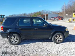 2005 Ford Escape Limited with VIN 1FMCU04155KE23314, listed as a IAAI auction lot 41685671 with 265,731 mi miles. Bid and sale history available at carsss.com. Image 13.