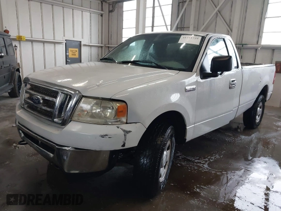 2006 Ford F-150 XL with VIN 1FTRF14W26NB27404, listed as a IAAI auction lot 41711729 with 178,675 mi miles. Bid and sale history available at carsss.com. Image 17.